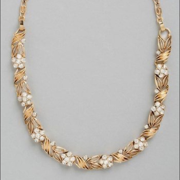 Serenade of Honor Floral Crystal Necklace - EUC - Picture 2 of 6